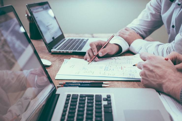 pros of monitoring your employees