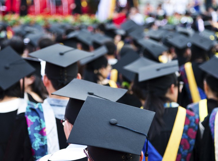 Benefits-Of-Campus-Hiring - Quarter Firestarters