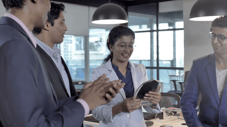 How-To-Implement-A-Peer-To-Peer-Recognition-Programme - Quarter Firestarters